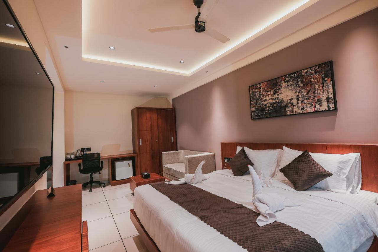 Fortview Suites Kasaragod Luaran gambar