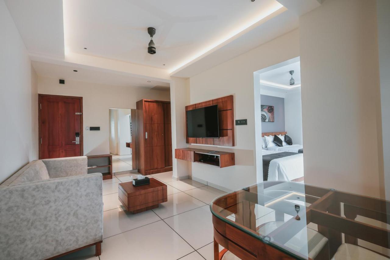 Fortview Suites Kasaragod Luaran gambar