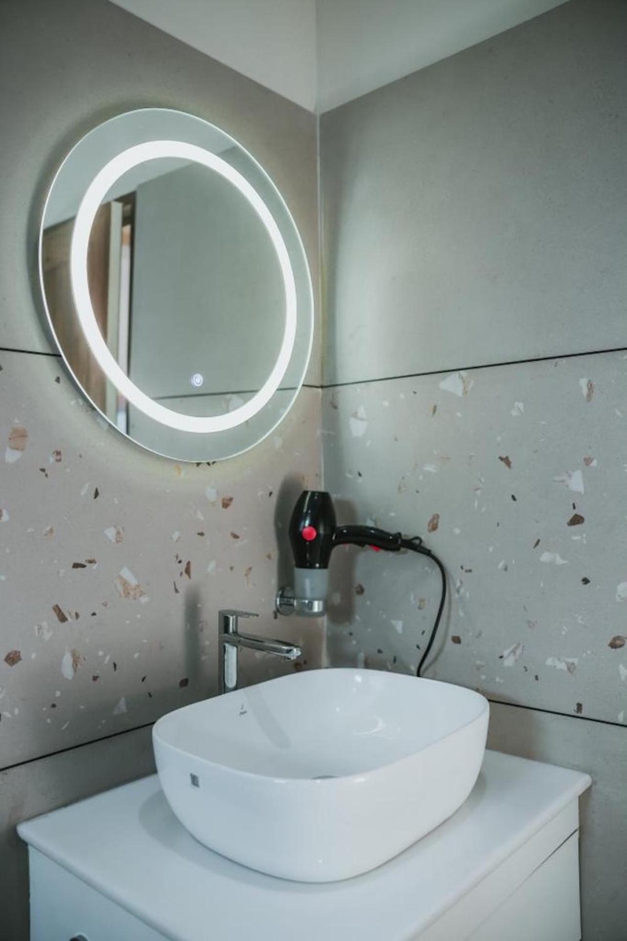 Fortview Suites Kasaragod Luaran gambar
